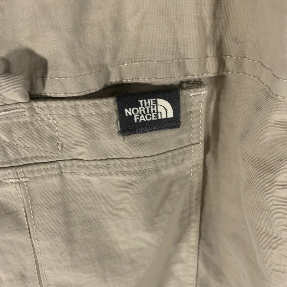 The North Face Khaki Cargo Shorts - Size‎ 36 Men's